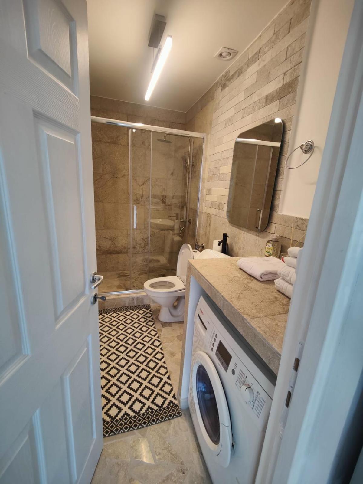 Luxus Cluj Airport Apartments Экстерьер фото