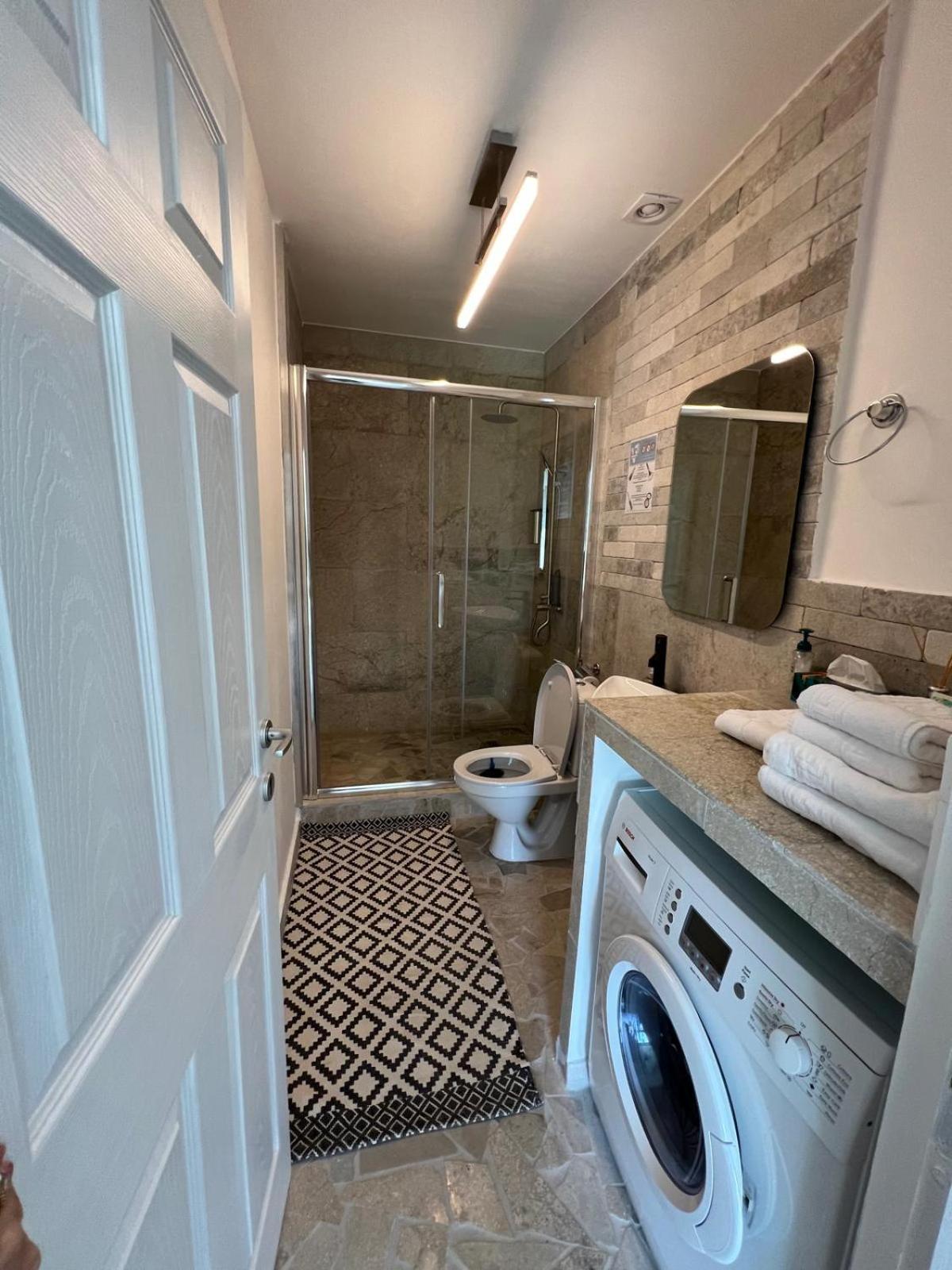 Luxus Cluj Airport Apartments Экстерьер фото