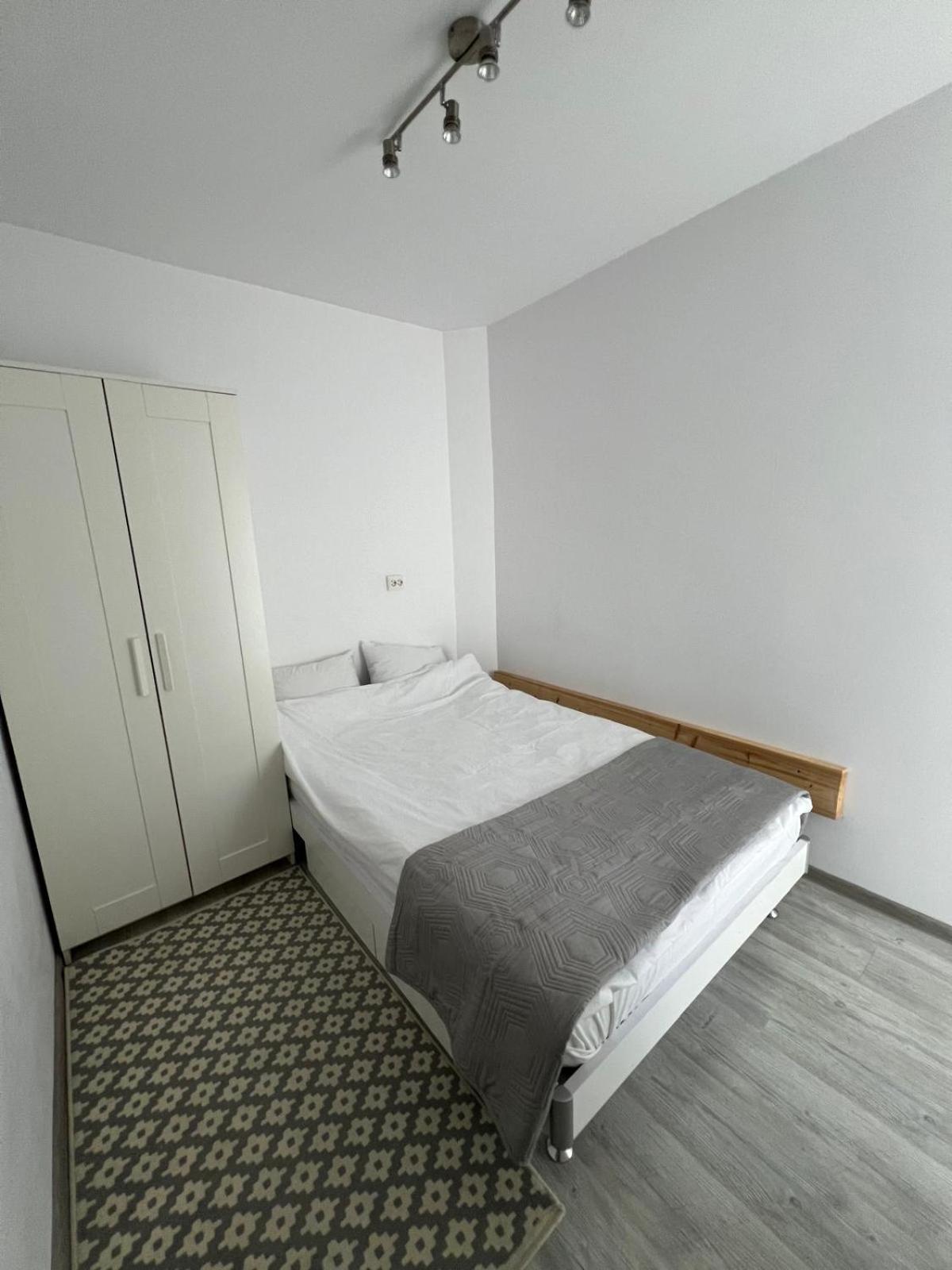 Luxus Cluj Airport Apartments Экстерьер фото