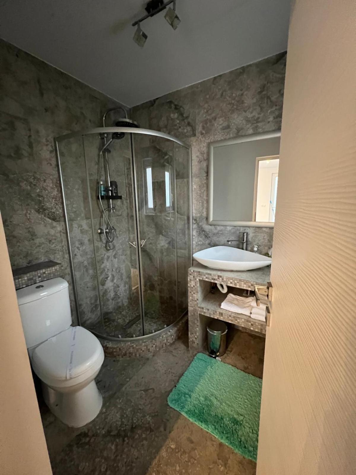 Luxus Cluj Airport Apartments Экстерьер фото