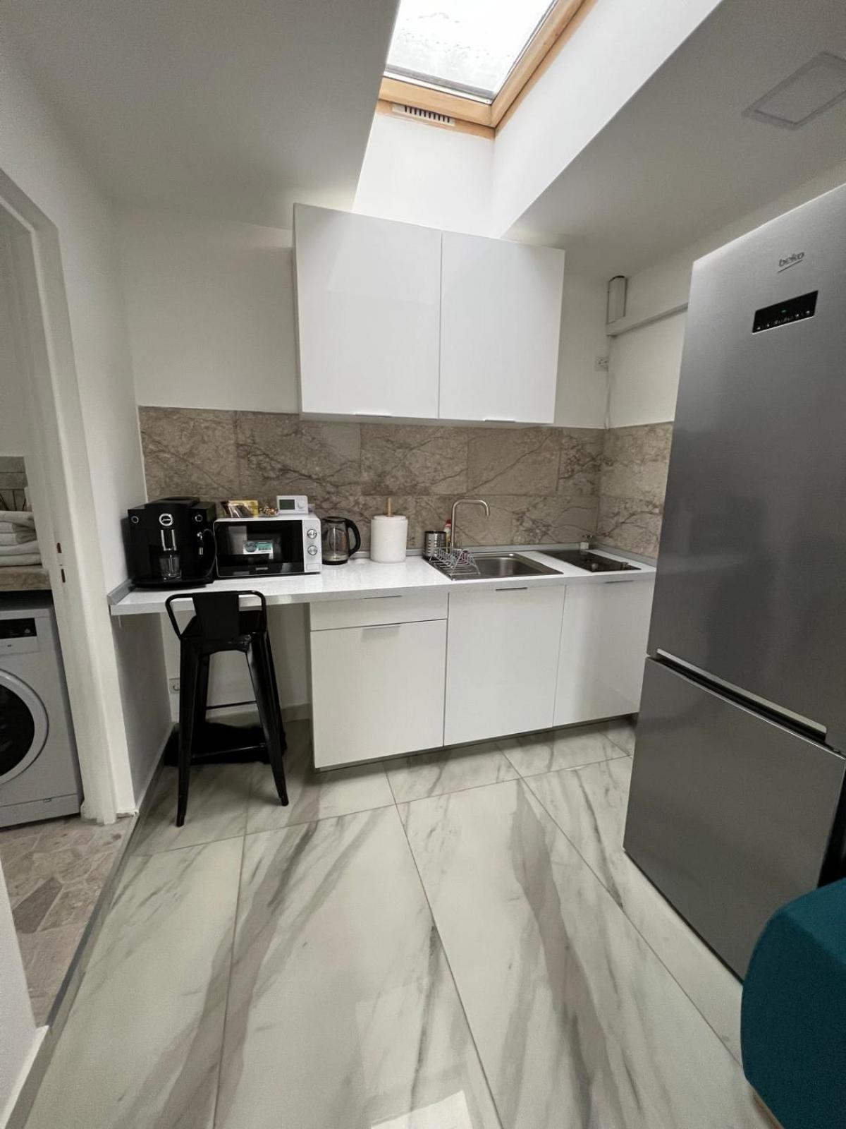 Luxus Cluj Airport Apartments Экстерьер фото
