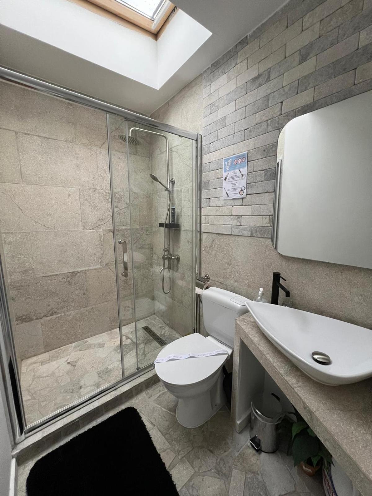 Luxus Cluj Airport Apartments Экстерьер фото