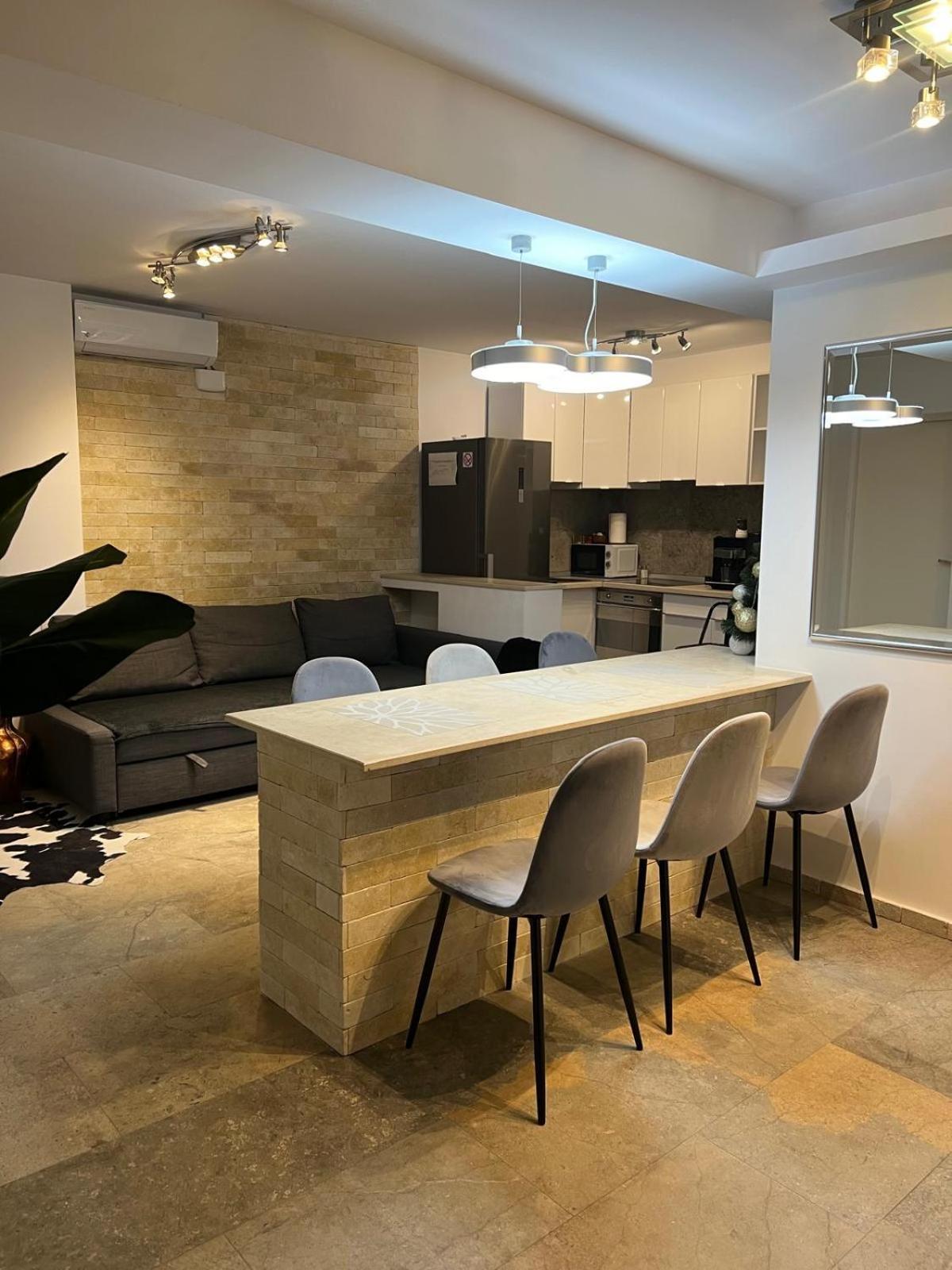 Luxus Cluj Airport Apartments Экстерьер фото