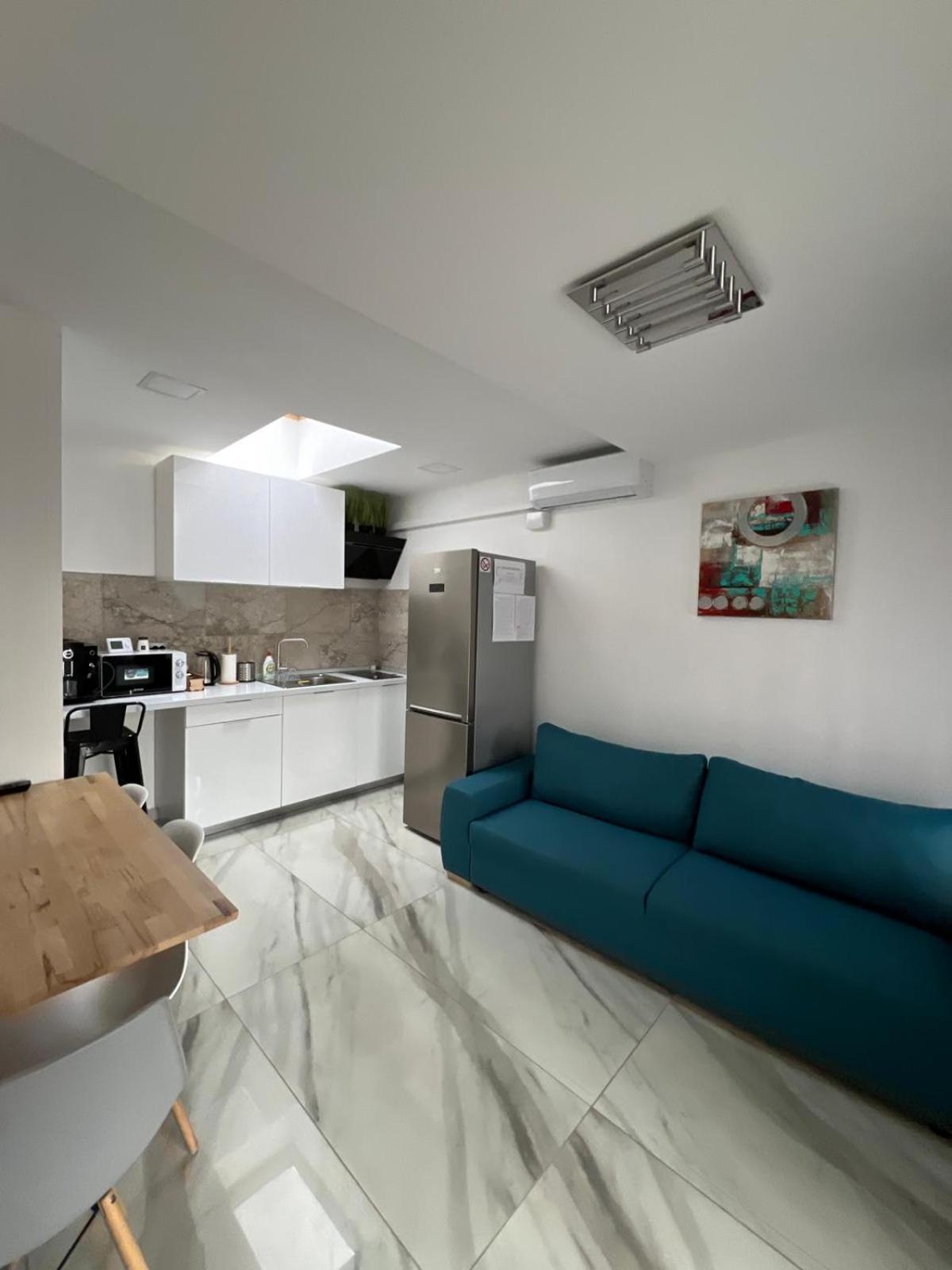 Luxus Cluj Airport Apartments Экстерьер фото