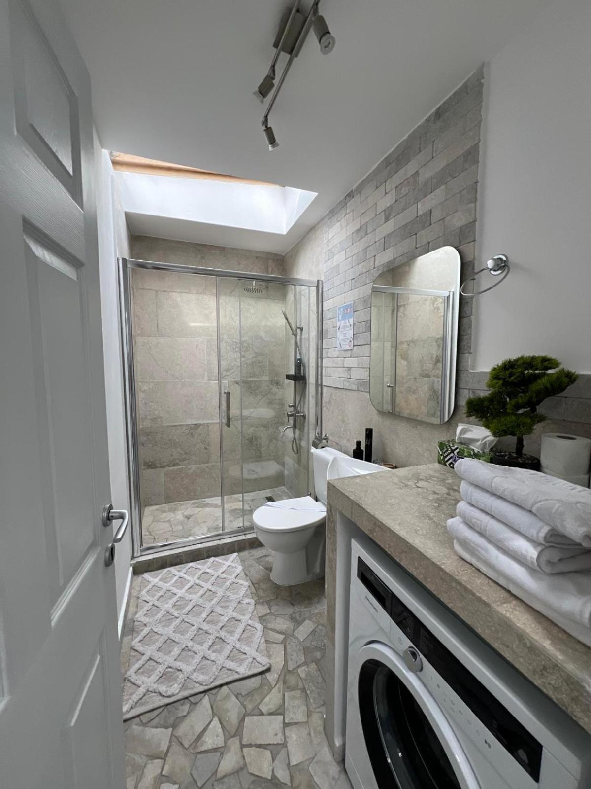 Luxus Cluj Airport Apartments Экстерьер фото